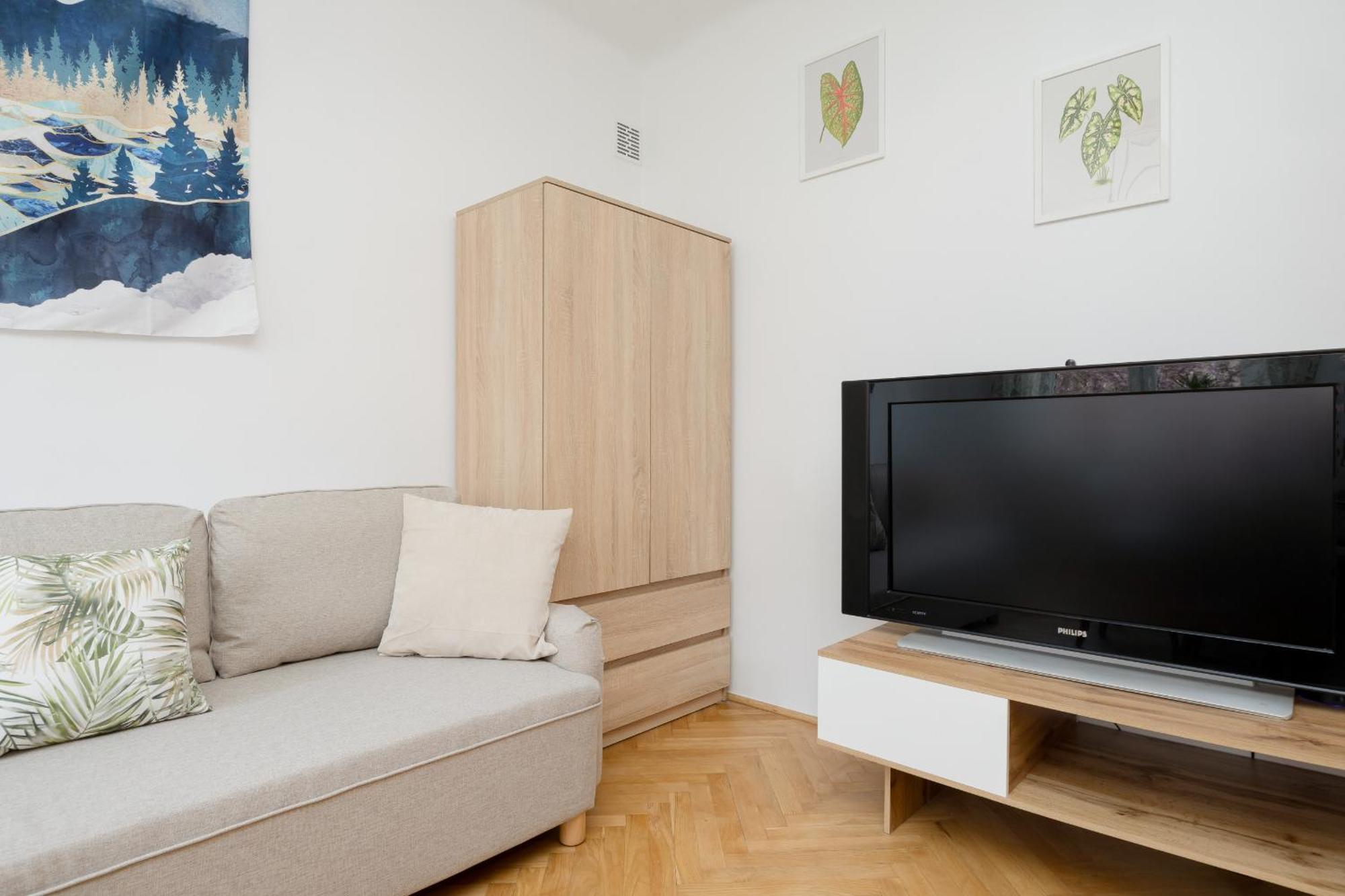 Spacious Apartment For 6 People Near The Old Town By Noclegi Renters Warschau Buitenkant foto